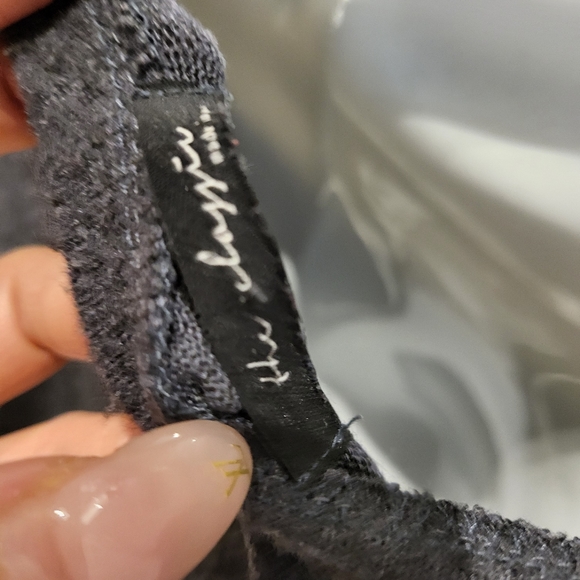 Sweat - Picture 3 of 3